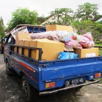 Toutes les affaires chargées : matelas, coussins etc