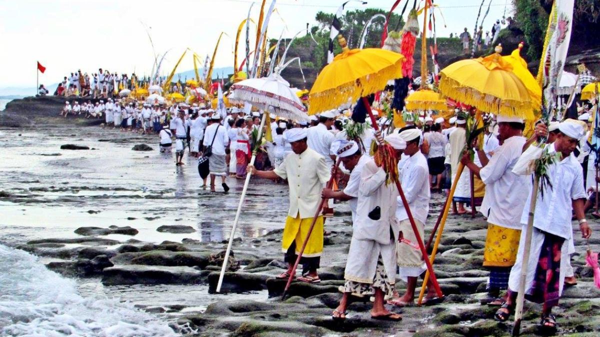 Melasti : une cérémonie de purification
