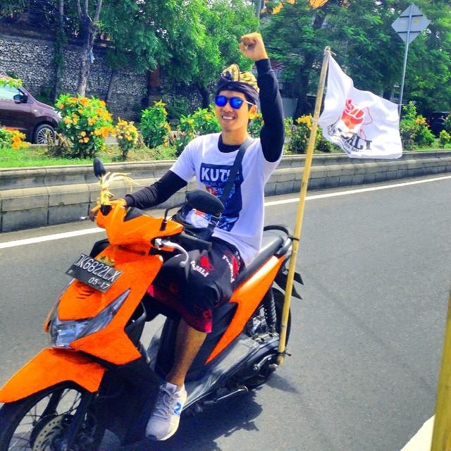 Quand les Balinais défendent leur ile ...