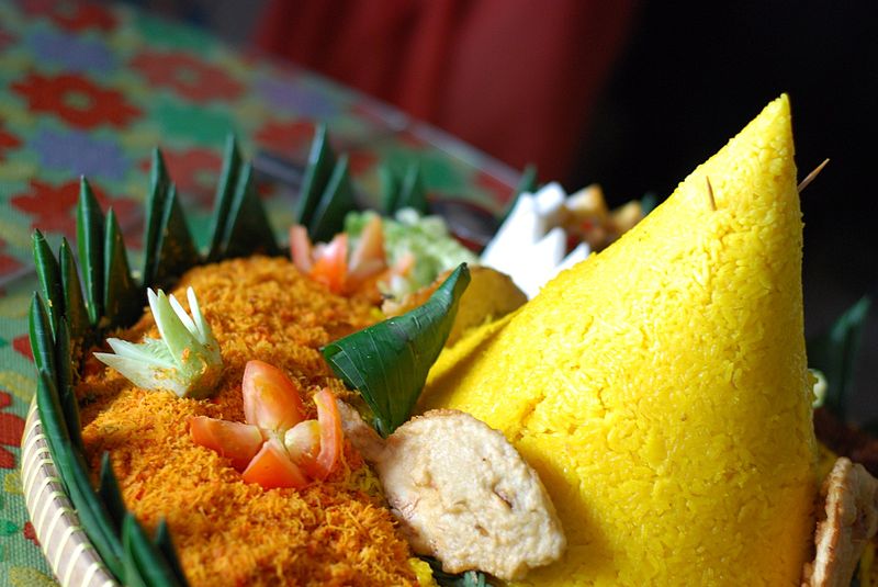 800px nasi kuning