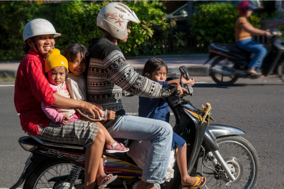 Free images traffic travel transport vehicle motorcycle holiday moped indonesia bali motorcycling family bike 4137x2758 1112199 free stock photos pxhere