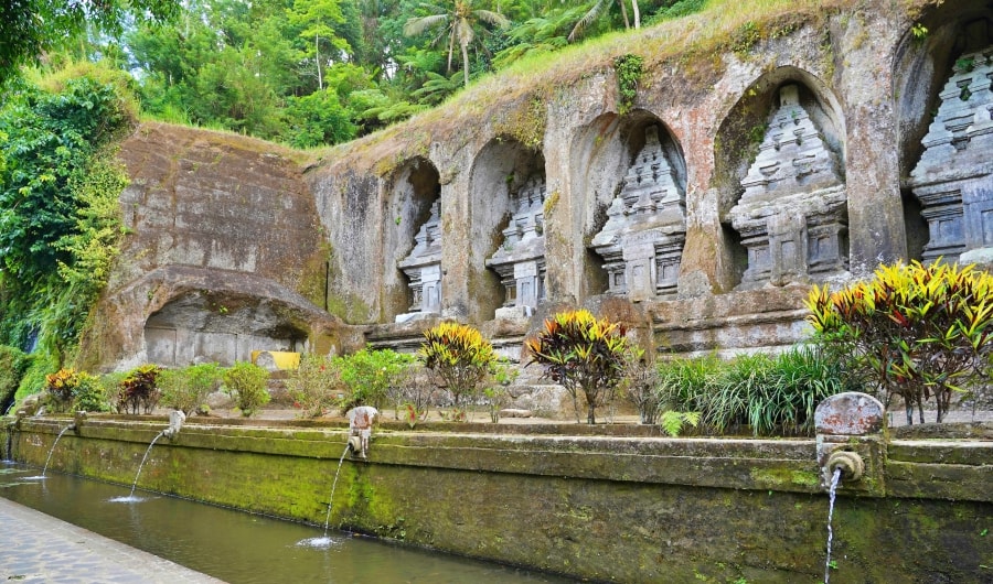 Mémoriaux royaux Gunung Kawih et leur mystère