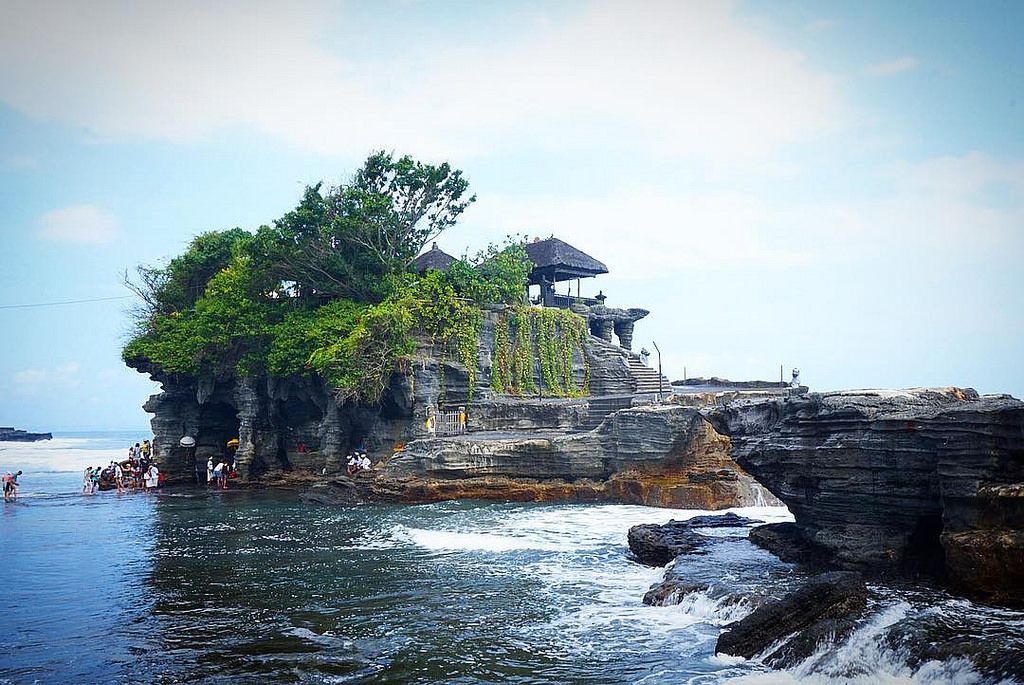 Temple Tanahlot