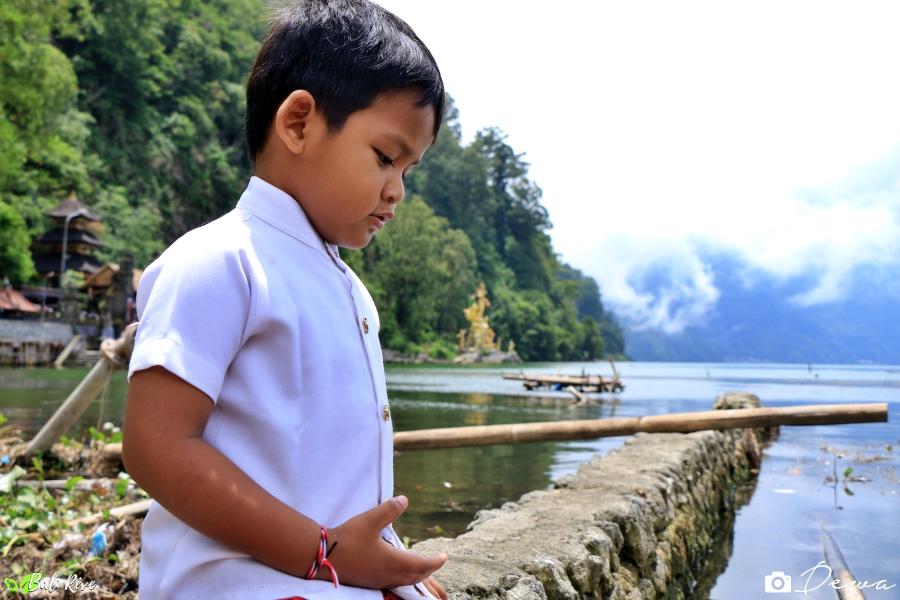 Un bracelet pas comme les autres à Bali : le Tridatu